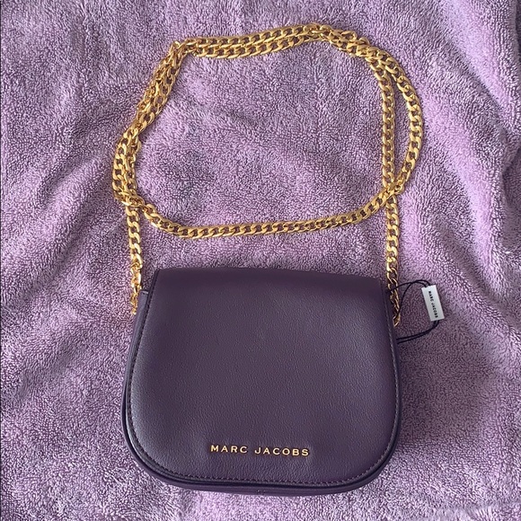 Marc Jacobs Handbags - Marc Jacobs crossbody